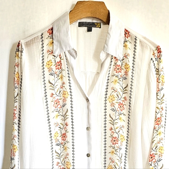 Figueroa & Flower White Long Sleeve Floral Print Button Blouse - Picture 12 of 16